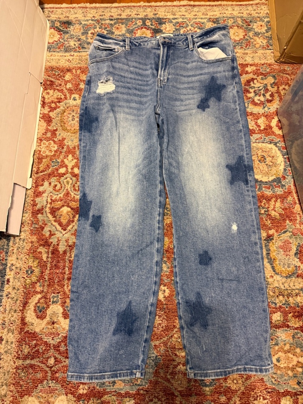 Women’s Straight Leg Star-Print Jeans - Blue